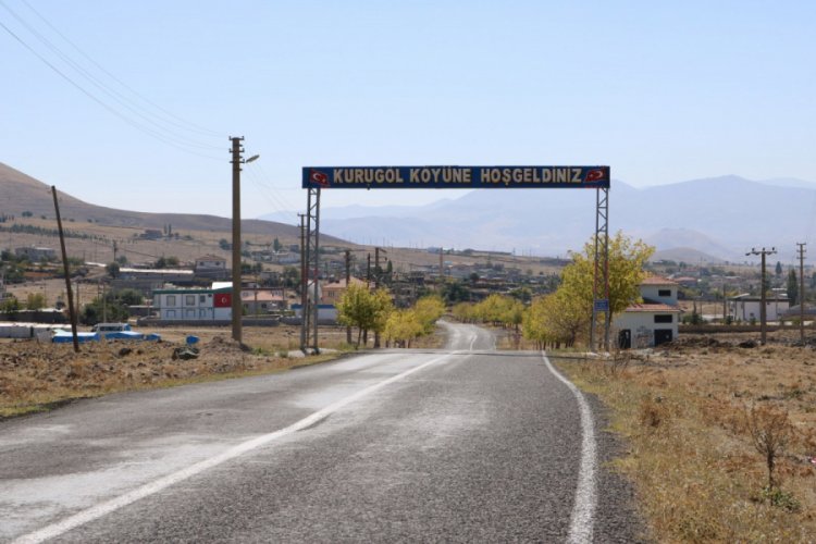 945 n&uuml;fuslu k&ouml;yde, 1100 elektrik direği