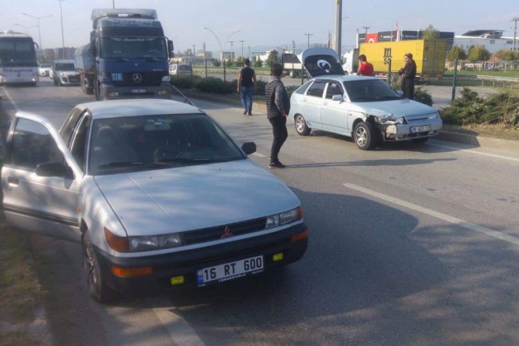 Bursa'da yasak olan yerde yolcu indirdi, kazaya sebep oldu