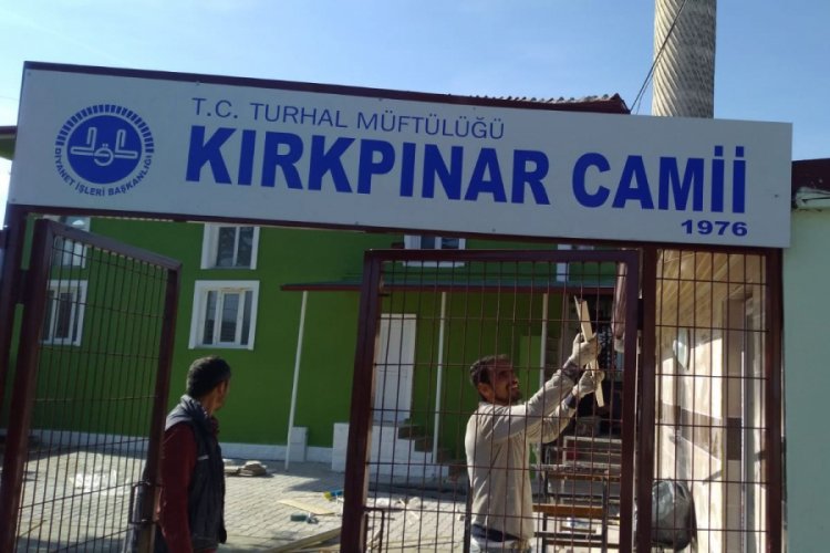 Yangında hasar g&ouml;ren cami hayırseverlerin desteği ile onarıldı