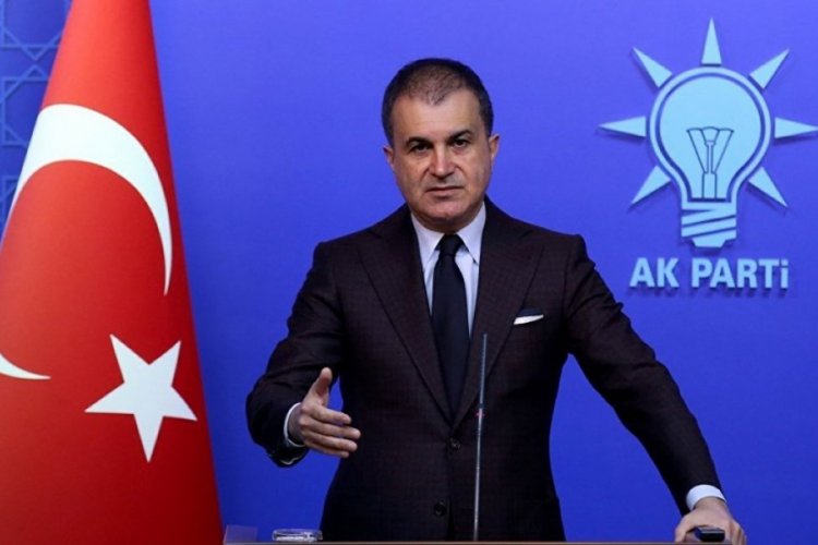 Londra'da tiyatro oyunu sırasında tavan &ccedil;&ouml;kt&uuml;