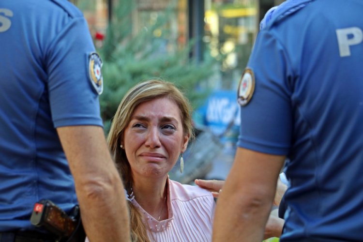 Taksici ile g&ouml;z&uuml; yaşlı İranlı turist tartışması