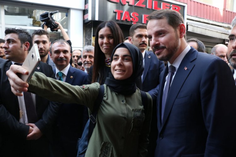 Bakan Albayrak'tan esnaf ziyareti
