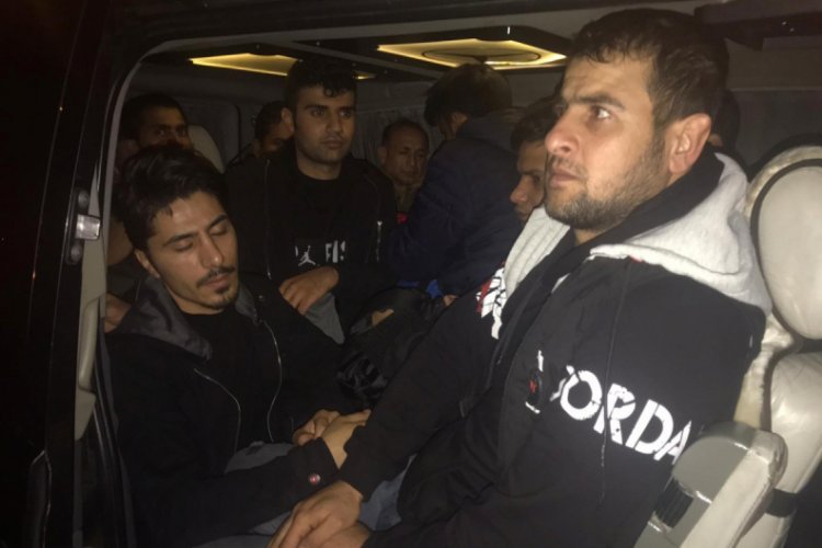 Edirne sınırına ka&ccedil;arken Tekirdağ polisine yakalandılar