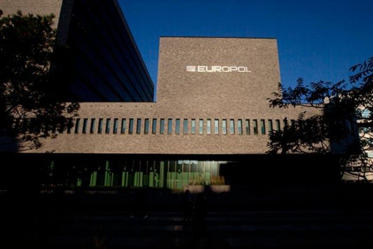 EUROPOL duyurdu! O &ccedil;ete &ccedil;&ouml;kertildi