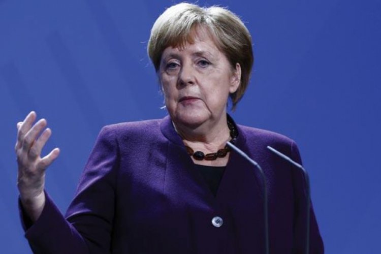 Merkel'den 'Macron'a tepki: Bu bakış a&ccedil;ısı benim bakış a&ccedil;ım değil