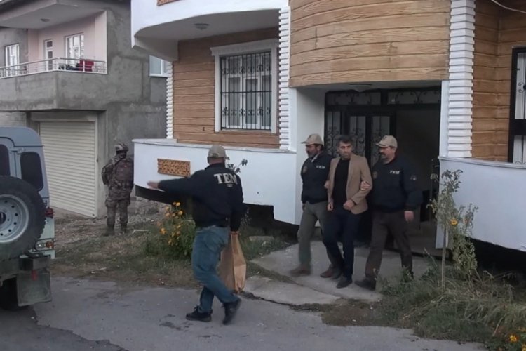 Van İpekyolu Belediye Başkanı g&ouml;zaltına alındı