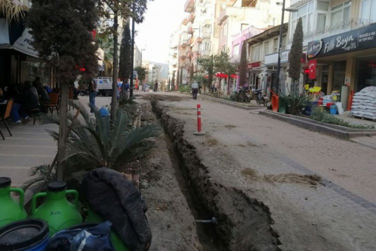 Tarihi mermer s&uuml;tun doğalgaz kazısını durdurdu