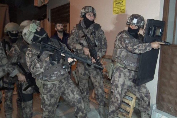 Bursa Emniyeti'nden su&ccedil; makinelerine operasyon! 151 ş&uuml;pheli yakalandı