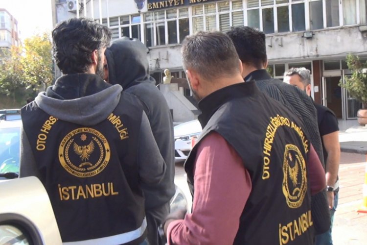 &Ccedil;ekiciyle ara&ccedil; &ccedil;alan hırsızlık &ccedil;etesi yakalandı