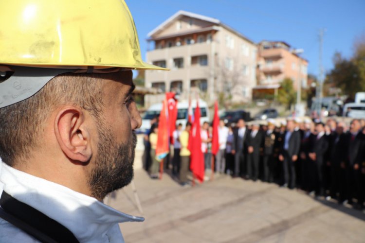 K&ouml;m&uuml;r&uuml; bulan 'Uzun Mehmet' i&ccedil;in anma t&ouml;reni