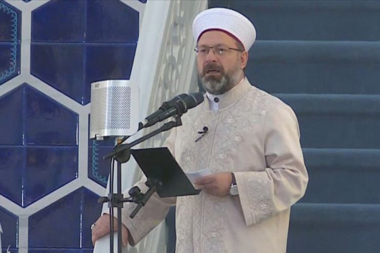 Erbaş, B&uuml;y&uuml;k &Ccedil;amlıca Camisi'nde hutbe irat etti