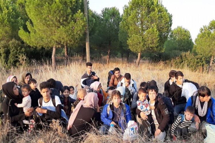&Ccedil;anakkale'de 1 haftada 818 ka&ccedil;ak g&ouml;&ccedil;men yakalandı
