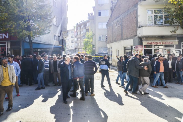 Husumetli iki şahsın tartışması &ouml;l&uuml;mle bitti