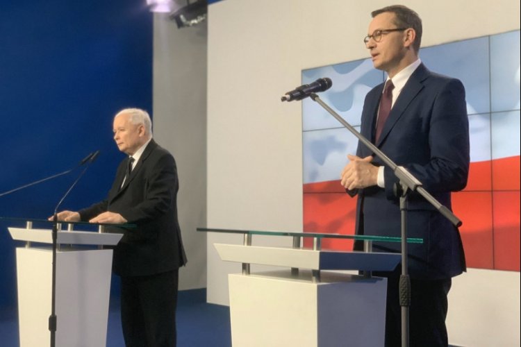 Polonya'da yeni kabine açıklandı, başbakan değişmedi