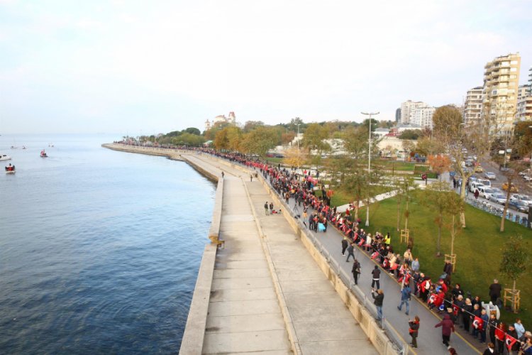 Kadıköy'de 10 Kasım'da 'Ata'ya Saygı Zinciri'