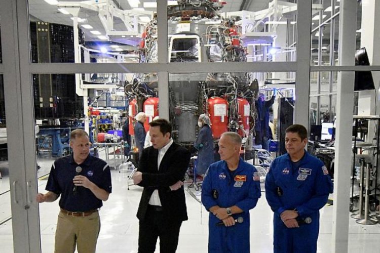 Elon Musk: Mars'ta şehir kurmak için bin uzay aracına ihtiyaç var