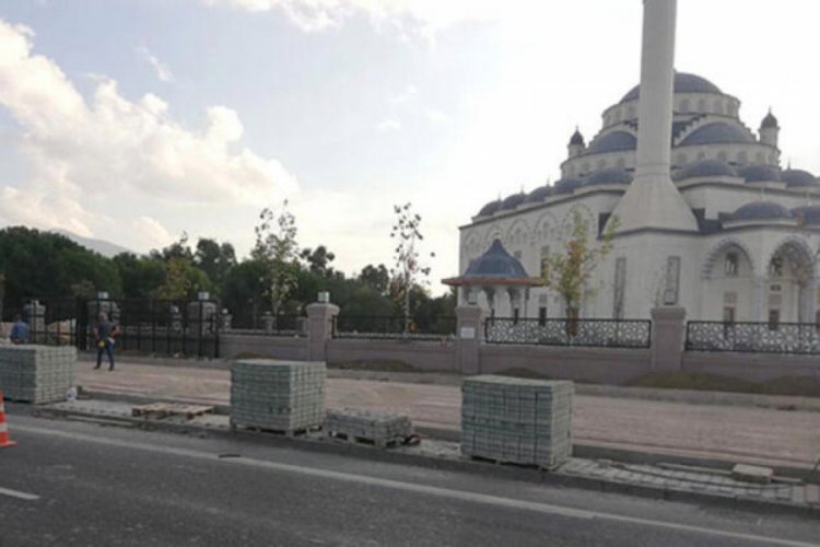 &Uuml;niversite kamp&uuml;s&uuml;ndeki cami inşaatında kan donduran cinayet!