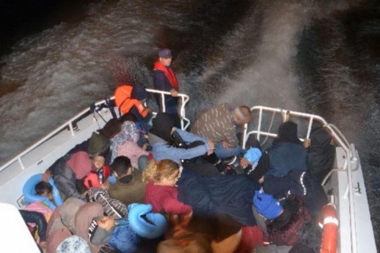 Kuşadası'nda 36'sı &ccedil;ocuk 68 ka&ccedil;ak g&ouml;&ccedil;men yakalandı