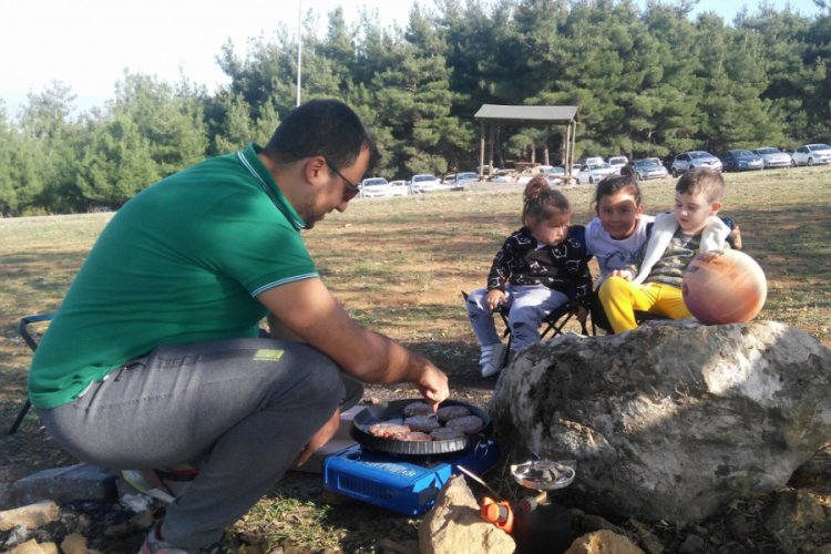 Bursalılar g&uuml;neşli havanın tadını &ccedil;ıkardı