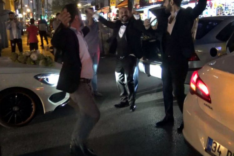 Duran trafikte damattan 'g&ouml;bek molası'