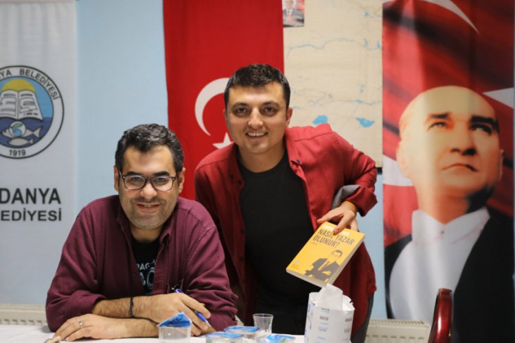 Kitap tutkunları Bursa Mudanya'da edebiyatla buluştu