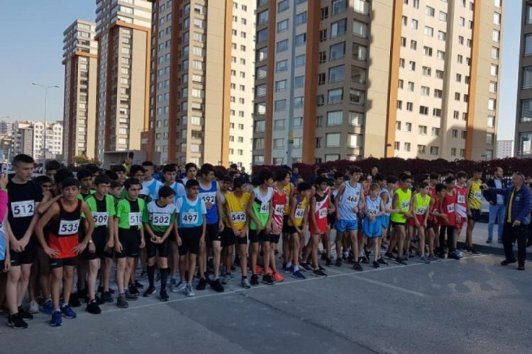 Ispartalı kızlar, 10 Kasım Atat&uuml;rk Koşusu'nda takım halinde T&uuml;rkiye 3.'s&uuml; oldu