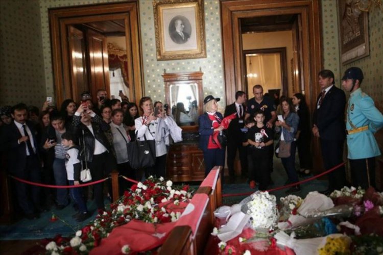 Dolmabah&ccedil;e'yi 10 Kasım'da 105 bin kişi ziyaret etti