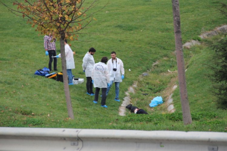 Boş arazide erkek cesedi bulundu