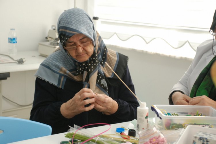 Cevriye nine, azmi ile &ouml;rnek oluyor