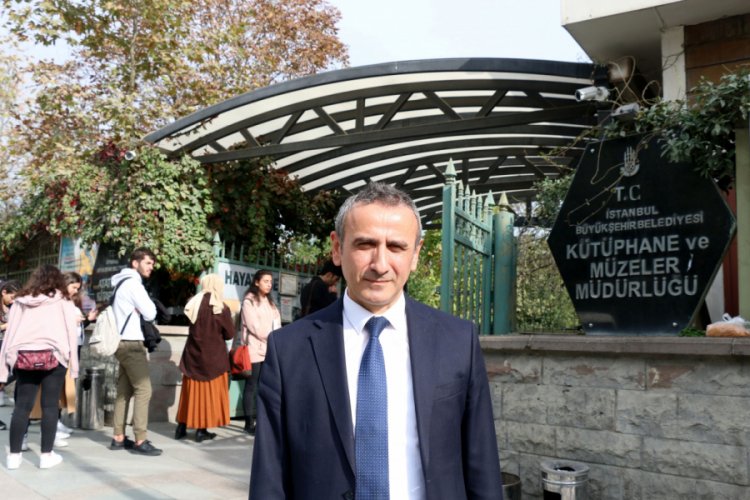 Atat&uuml;rk Kitaplığı M&uuml;d&uuml;rl&uuml;ğ&uuml;nden alınan Minder: Ayrılma s&uuml;recimiz acı verici