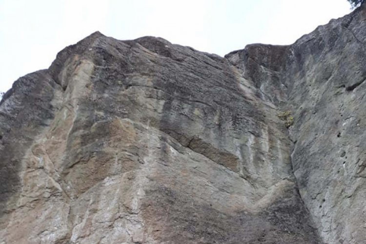 100 metre y&uuml;kseklikten d&uuml;şen &ccedil;ift&ccedil;i hayatını kaybetti