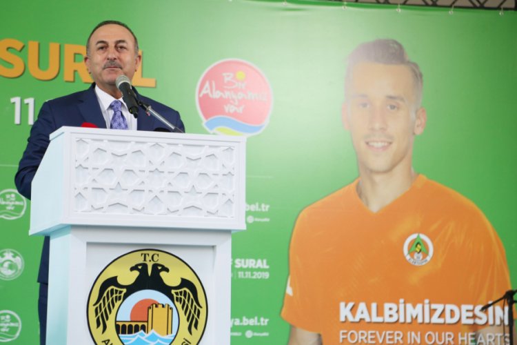 Bakan &Ccedil;avuşoğlu, Josef Sural adına yapılan parkı a&ccedil;tı