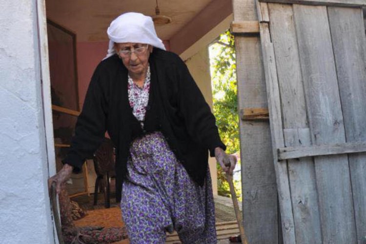 105 yaşındaki Ayşe nine hayatını kaybetti