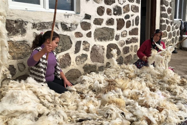 Kars'ta k&ouml;ylerde kış hazırlığı