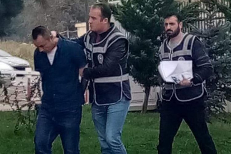 Sosyal medyada tanıştığı adama &ccedil;ıplak fotoğraflarını g&ouml;nderdi, şantaja maruz kaldı