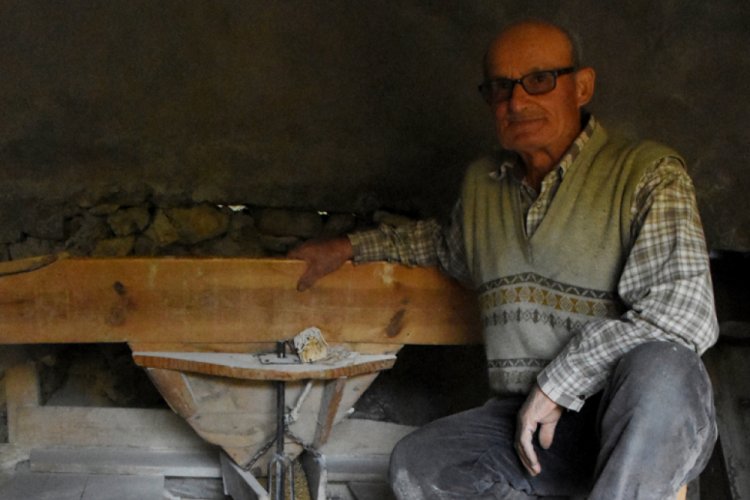 Su değirmeni, teknolojiye inat 300 yıldır d&ouml;n&uuml;yor