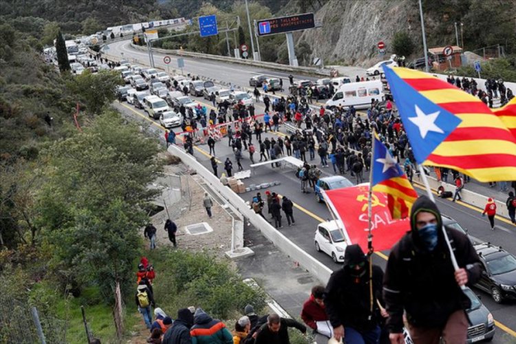 İspanyol ve Fransız polisinden eylemci Katalanlara ortak operasyon