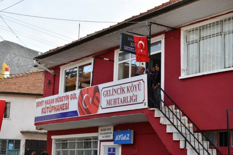 Şehit Hasan H&uuml;seyin G&uuml;l'&uuml;n ismi k&ouml;y&uuml;ndeki k&uuml;t&uuml;phanede yaşatılacak