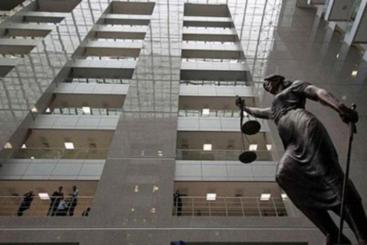 Eski HSYK &uuml;yesi Ahmet Berberoğlu'na, 12 yıl hapis cezası