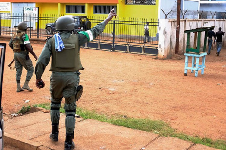 Kamerun'da T&uuml;rk vatandaşlarına sokağa &ccedil;ıkmama uyarısı