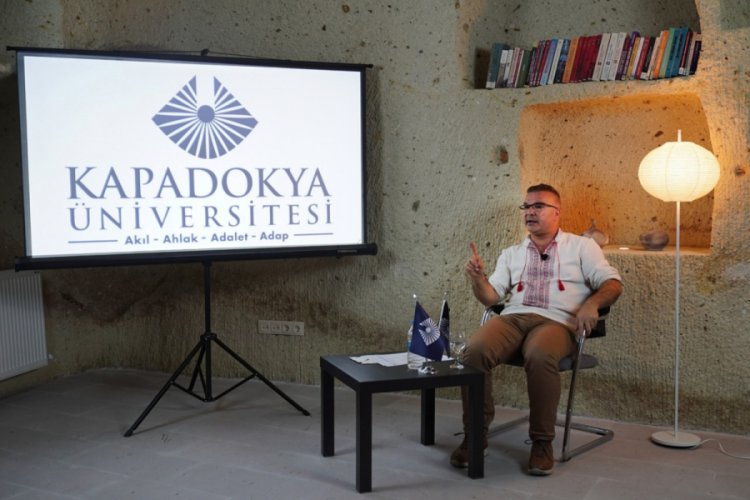 Kapadokya &Uuml;niversitesinde 'İran' konulu seminer d&uuml;zenlendi
