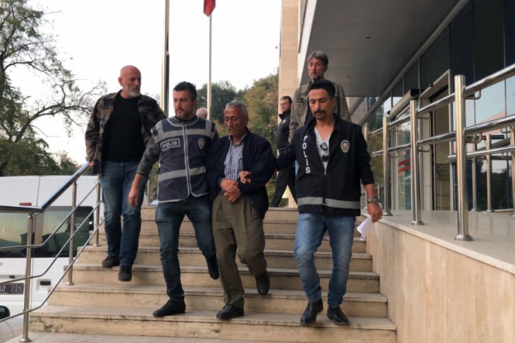 &Ouml;ld&uuml;rd&uuml;ğ&uuml; kadının cenazesine katılmış