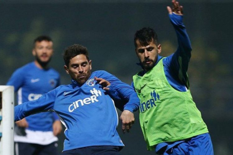 Kasımpaşa'da Gen&ccedil;lerbirliği ma&ccedil;ı hazırlıkları s&uuml;r&uuml;yor