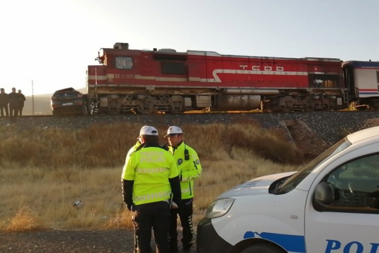 Elazığ'daki tren kazasında yaralanan 2 kişi hayatını kaybetti