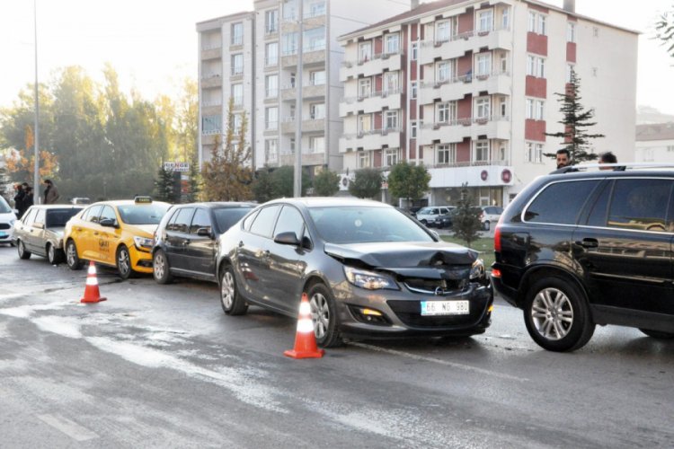 Sorgun'da zincirleme trafik kazası