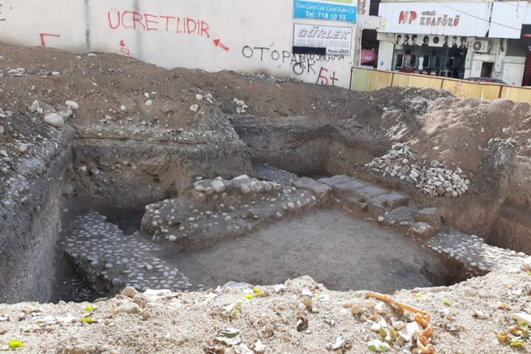 Site inşaatından tarih &ccedil;ıktı