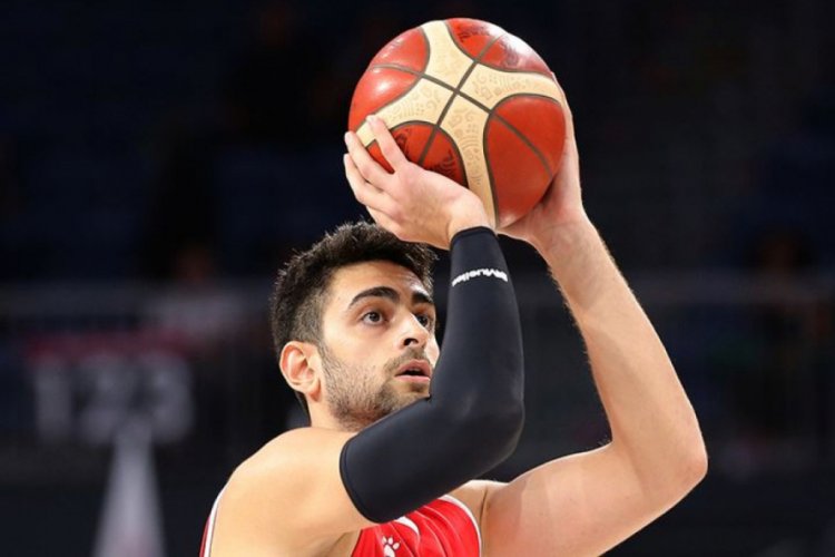 NBA'de 'T&uuml;rk derbisi'nin galibi Furkan'ın takımı