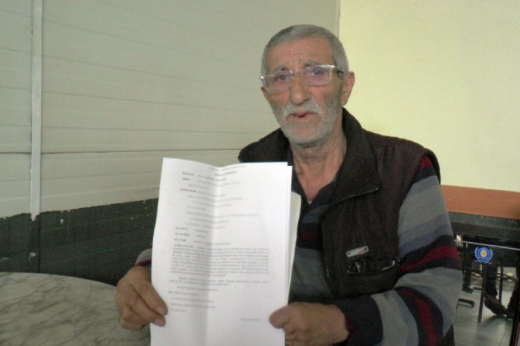 &Ccedil;ay bah&ccedil;esinde otururken kredi vaadiyle 30 bin TL dolandırıldı