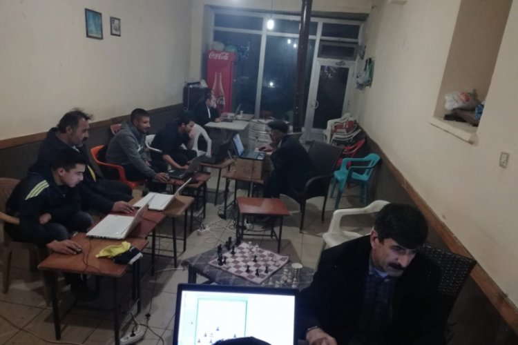 Van'ın Bah&ccedil;esaray il&ccedil;esindeki online satran&ccedil; turnuvasına b&uuml;y&uuml;k ilgi