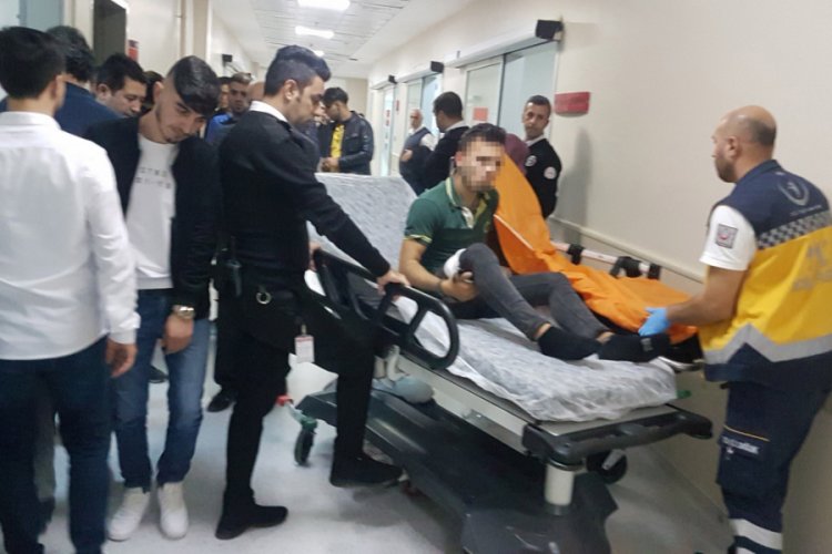 &Ouml;ğrencilerin okuldaki &ccedil;arpışması bı&ccedil;aklı kavgaya d&ouml;n&uuml;şt&uuml;